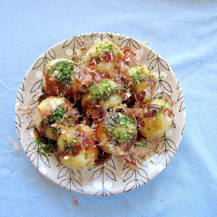 たこ焼きのようなマヨネーズ入り生地イか焼き